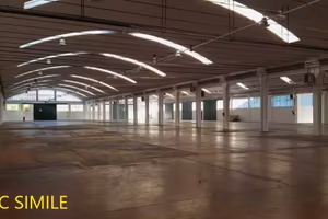 Immobile di 260 m² con 1 locale a Campi Bisenzio