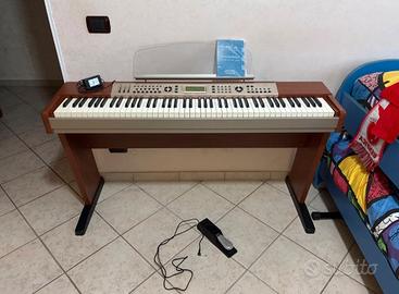 Orla Stage Ensemble con stand in legno e pedale