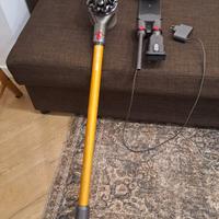 dyson v8 absolute malfunzionante