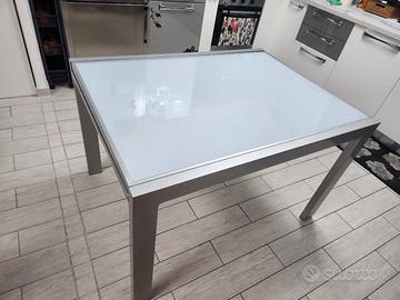 Tavolo vetro