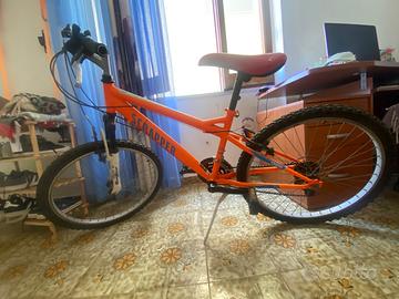 Bici MTB 24" Scrapper Arancione - Ragazzo/Ragazza