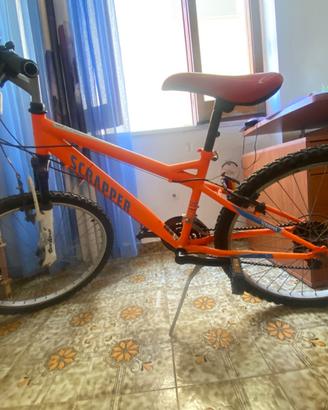 Bici MTB 24" Scrapper Arancione - Ragazzo/Ragazza