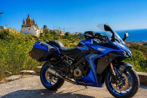 Suzuki gsx s 1000 gt