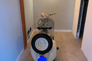Vespa struzzo