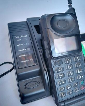Cordless vintage Motorola Micro Tac/ TP500
