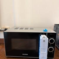 Severin Forno a microonde 2 in 1 con Grill 700 W