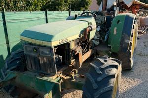 John Deere 5500