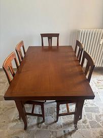 Tavolo con sedie per sala