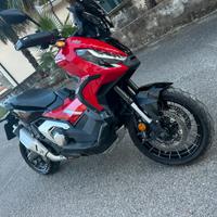 Xadv 750