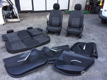 Sedili Opel Astra 2011 5 porte nero/grigio