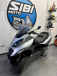 Piaggio MP3 250