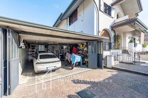 Villa di 264 m² con 4 locali e box auto doppio a A
