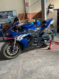 Yamaha R1 2004
