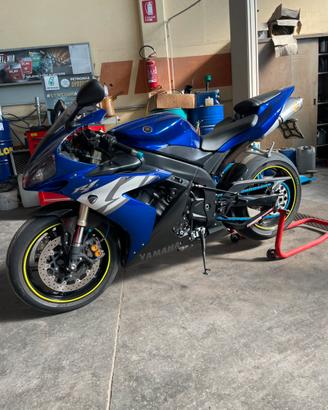 Yamaha R1 2004