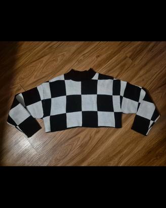 maglioncino modello crop