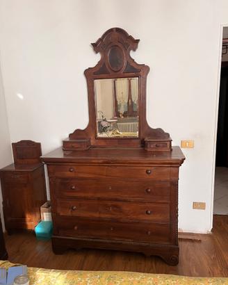 Como’ e comodini di noce  fine 800