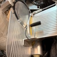 Affettatrice a caduta da bar