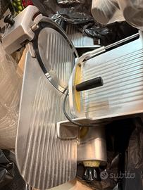 Affettatrice a caduta da bar