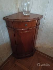 mobili da arredamento in legno