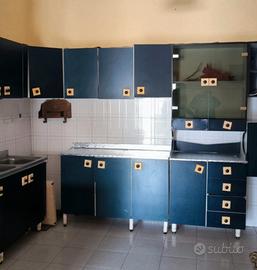  cucina blu e bianco  