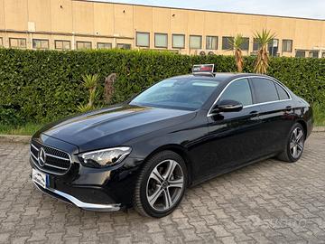 Mercedes-benz E 200d PREMIUM LED DISTRONIC FULL