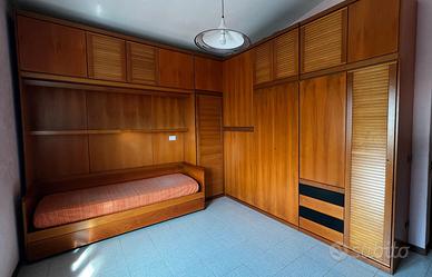 Camera Completa in Legno Massello –  Alta Qualità