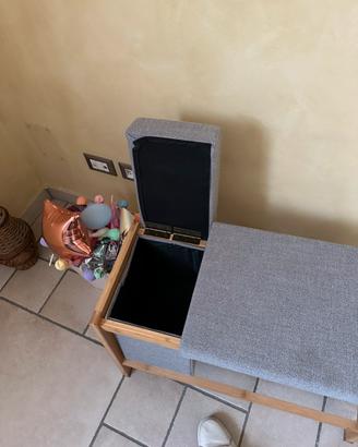 Porta valigie con scarpiera