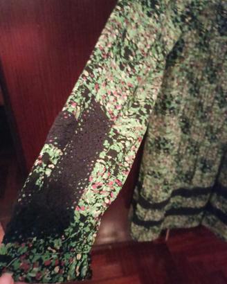 Vestito Sfondo Verde con Piccoli Fiorellini 