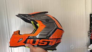 Casco motocross Just 1 J58