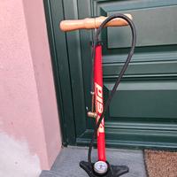 abbigliamento vario ciclista