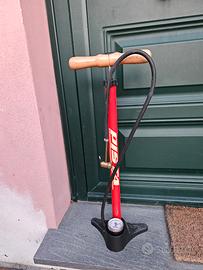 abbigliamento vario ciclista