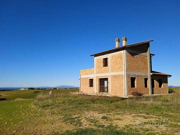 Rustico / Casale di 280 m² con più di 5 locali a T