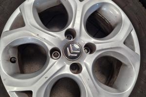 Gomme e cerchi in lega