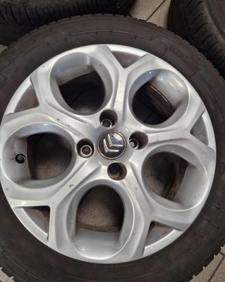 Gomme e cerchi in lega