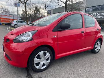 Toyota Aygo 1.0 12V VVT-i 5 porte *Neopatentati*So