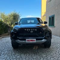 Toyota Hilux 2.8 D-4D A/T 4WD 4 porte Double Cab G
