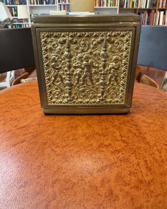 distributore automatico di sigarette d'epoca