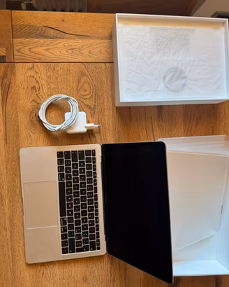 Apple MacBook Air 13" Retina
