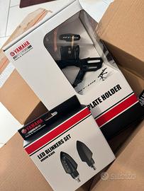 PORTATARGA + FRECCE LED ARROW YAMAHA MT09 2021-