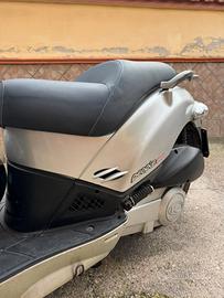 Kymco People 250 - 2005
