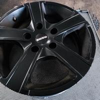 CERCHI IN LEGA MOMO  16 nero opaco 5 fori Mini C