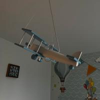 Lampadario in lengno  a forma di aeroplano