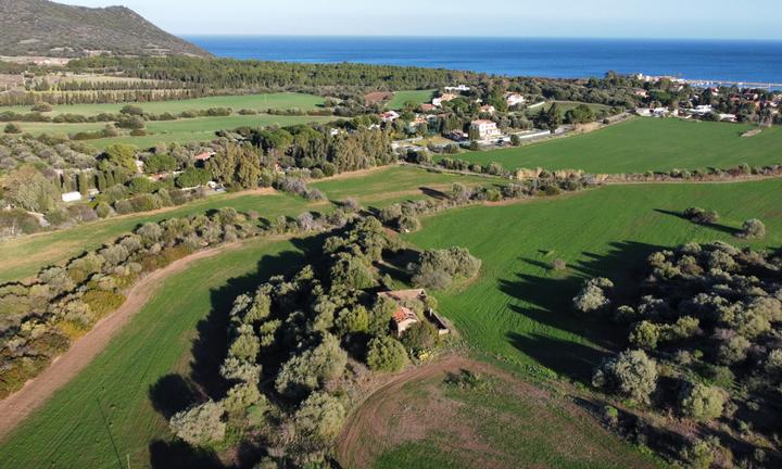 Terreno con rustico da ristrutturare