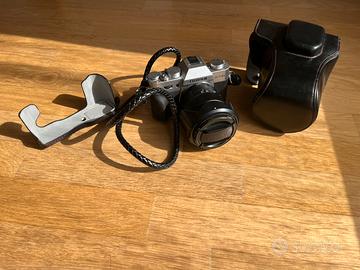 Fujifilm X-T10 con obiettivo XC 16-50mm