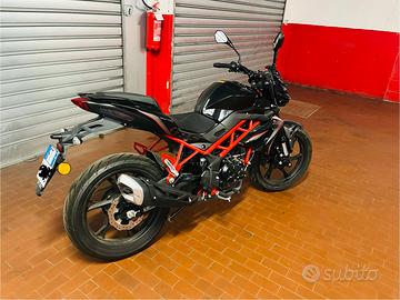Benelli bn125 nera