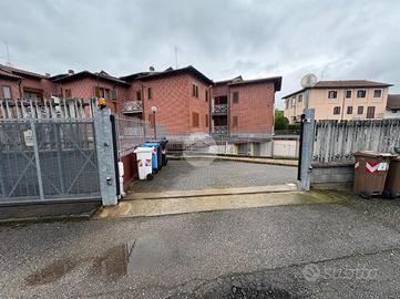 MAGAZZINO A MONCALIERI