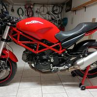 Ducati monster 695