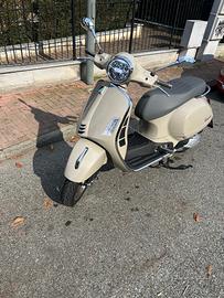 Piaggio Vespa 300 GTS hpe - 2024