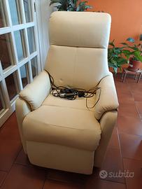 poltrona massaggiante reclinabile
