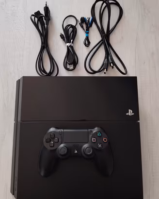 PlayStation 4 Fat-500gb + Controller e vari cavi